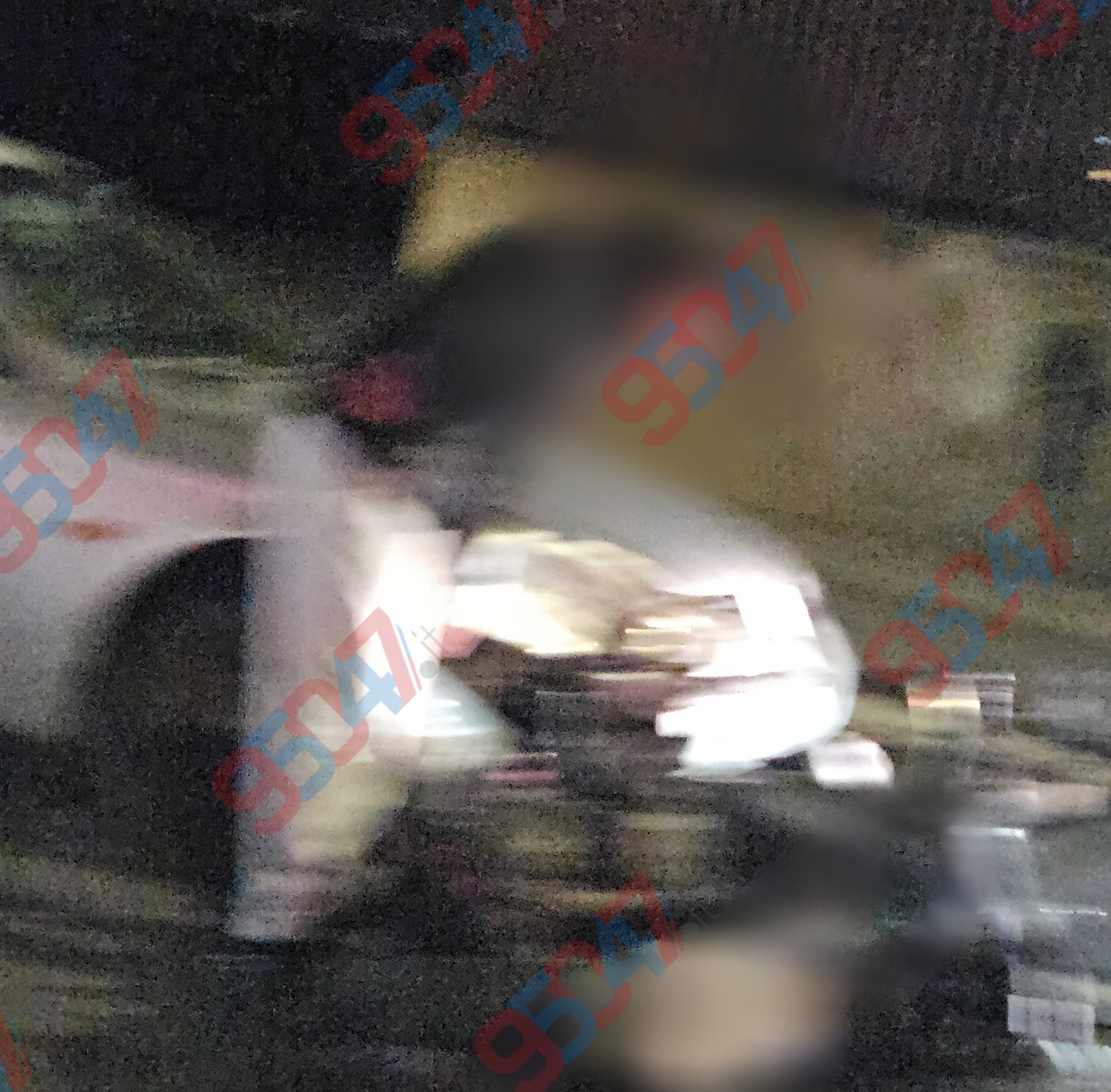 Paternò, incidente in via Alcide De Gasperi: scooter finisce sotto un’auto