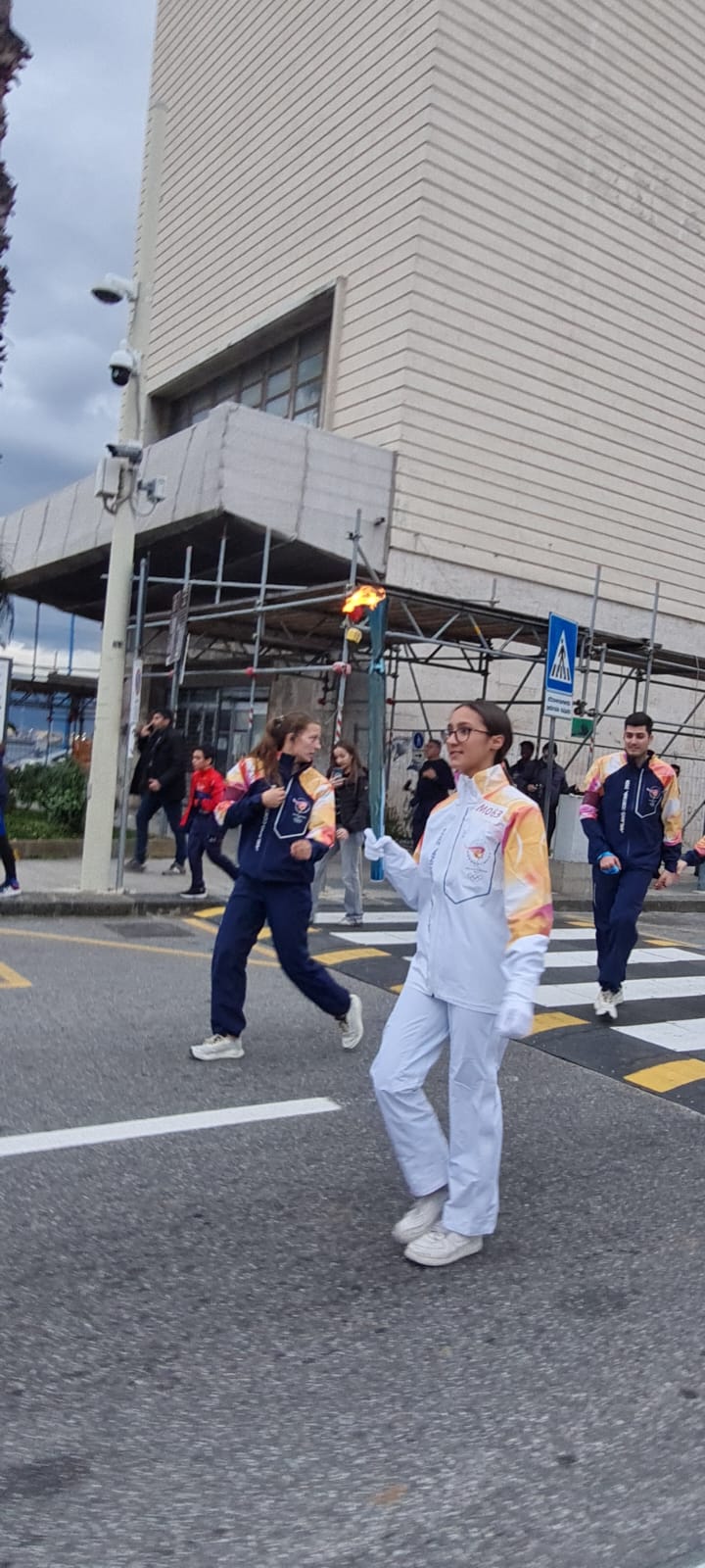 Paternò e le Olimpiadi: Adele Randazzo porta la Fiaccola, il nonno lo fece 65 anni fa