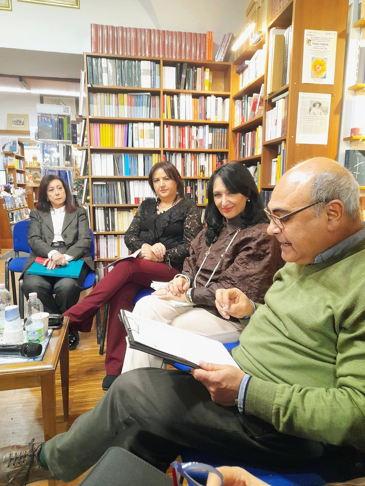 "Versi in Volo”: lacrime, sorrisi e riflessioni tra le pagine di Norma Viscusi