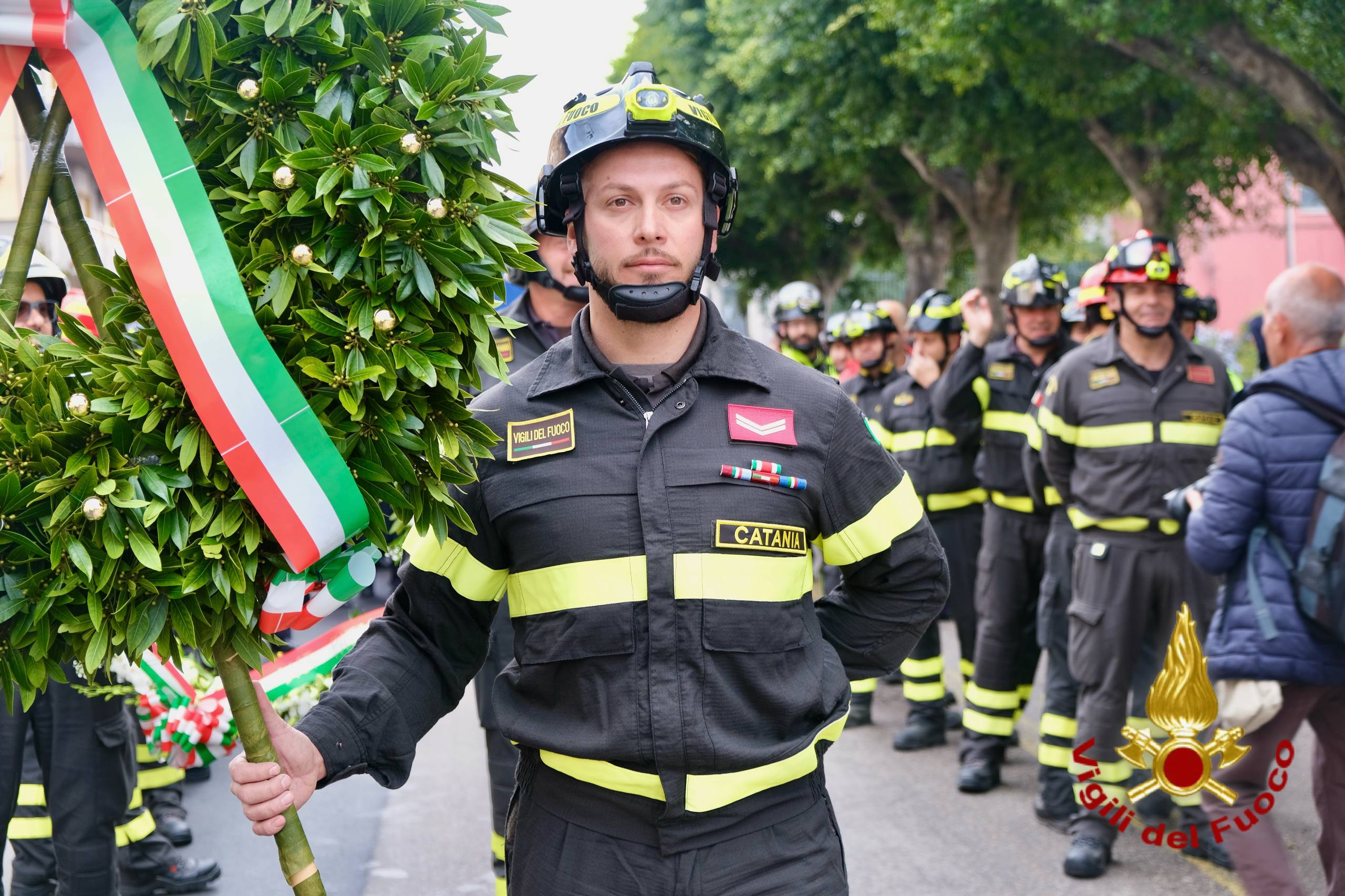Santa Barbara 2025: emozionante omaggio dei Vigili del Fuoco a Paternò . Le foto