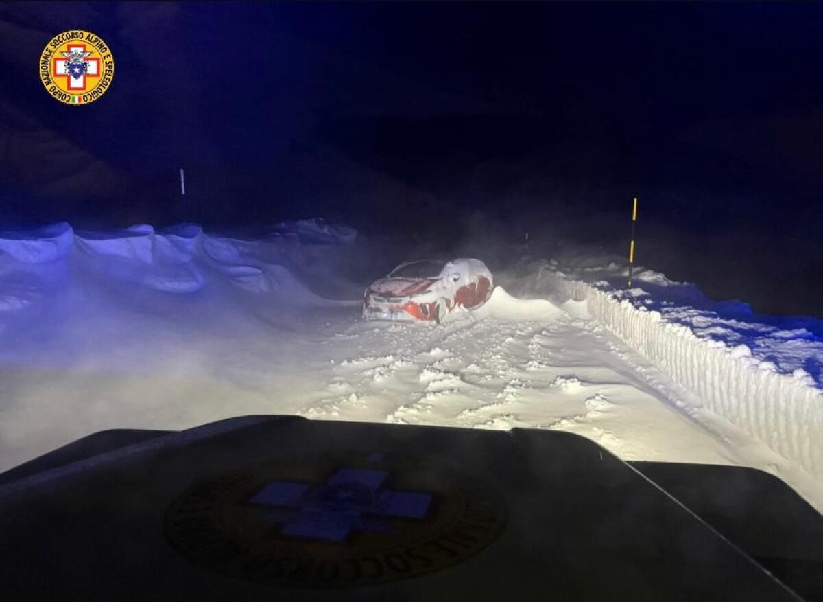 Notte di paura sull’Etna: padre e figlia bloccati dal ghiaccio, salvati dal Soccorso Alpino - 