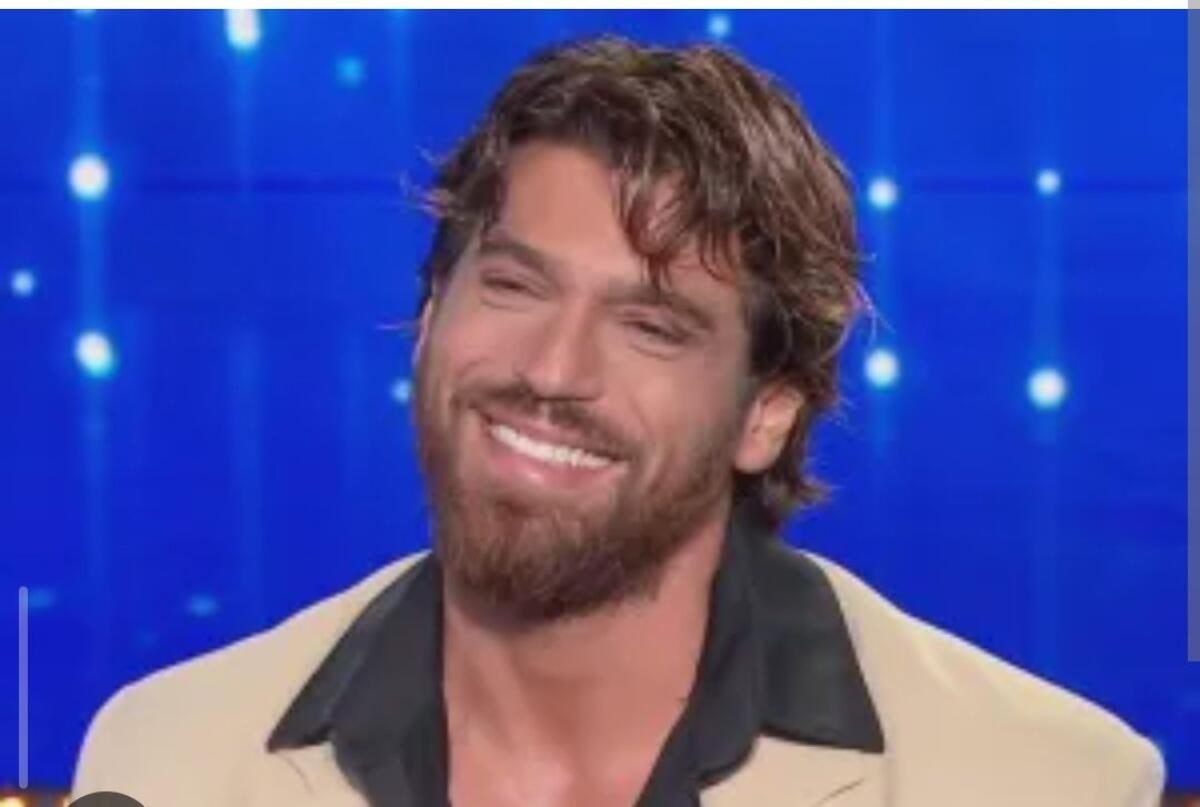 Arrestato a Istanbul Can Yaman, l'accusa: traffico e consumo di droga - 