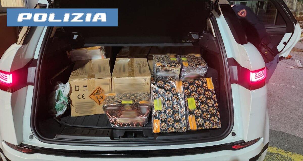 Nascondevano mezza tonnellata di "botti" nel bagagliaio: denunciati quattro messinesi a Catania - 