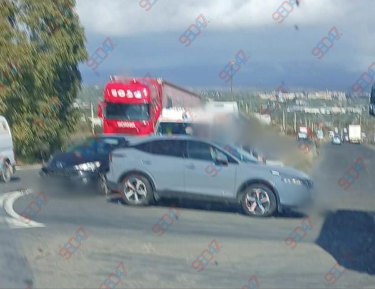 Belpasso, incidente nella zona industriale: scontro tra due auto in via Valcorrente, soccorsi sul posto - 