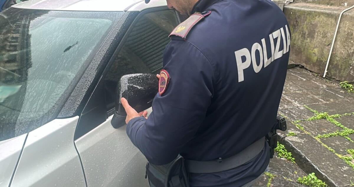 Catania, la truffa dello specchietto finisce male: il bersaglio è un poliziotto fuori servizio - 