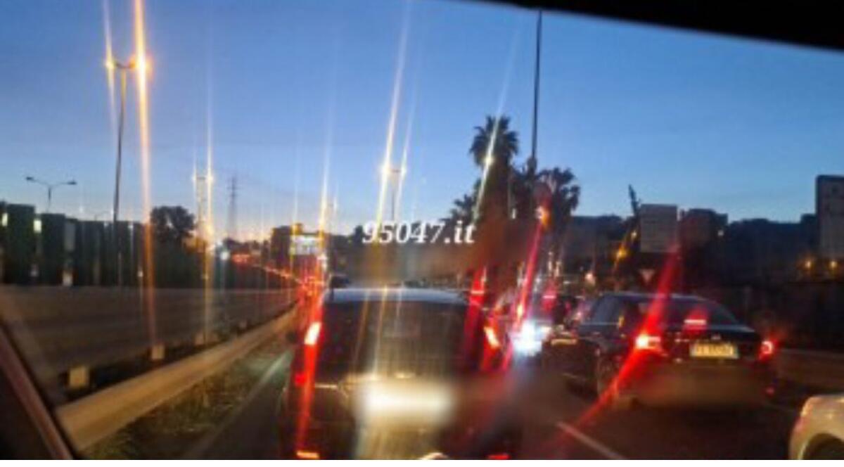 Doppio incidente sulla SS121: traffico in tilt in entrambi le direzioni - 