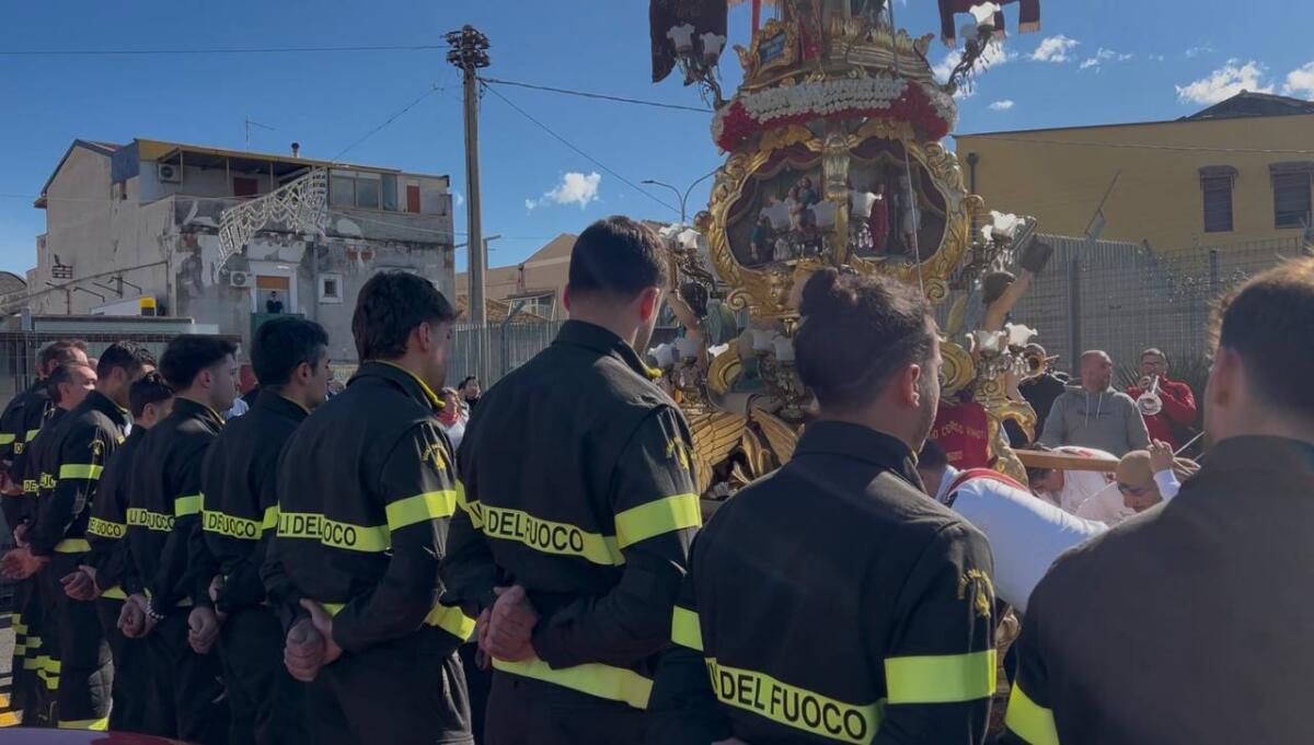 Sant’Agata, il Cereo dei Rinoti in visita al Centro di Formazione dei Vigili del Fuoco di Catania - 
