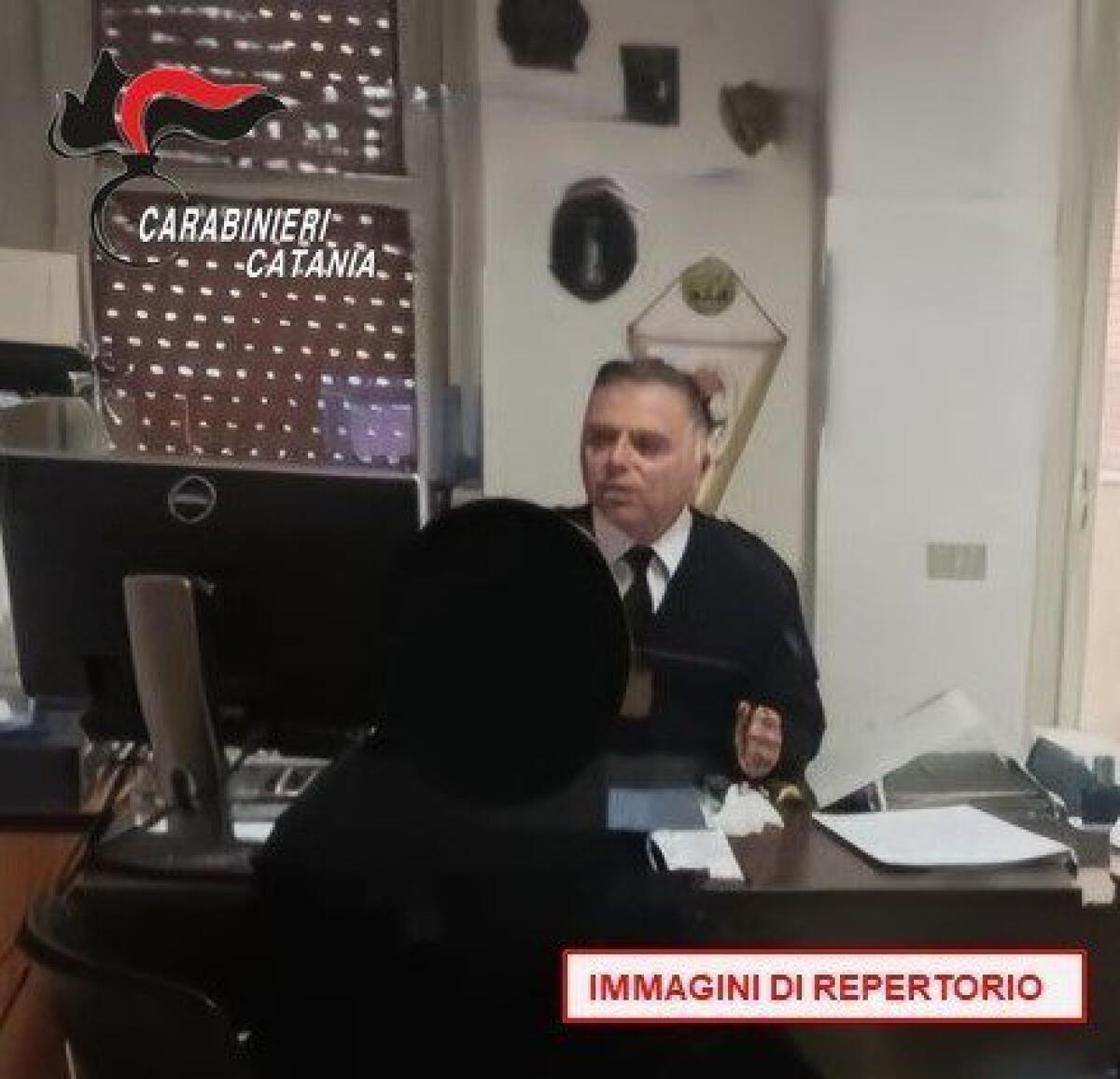 Paternò, lite furiosa in famiglia degenera nel sangue: padre 71enne accoltella il figlio - 