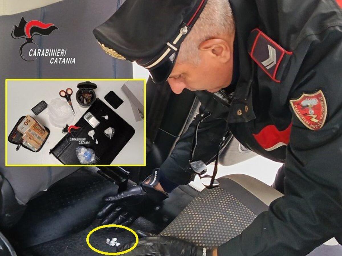 Droga nascosta in auto e in casa: arrestato 55enne dopo folle inseguimento sotto la pioggia - 