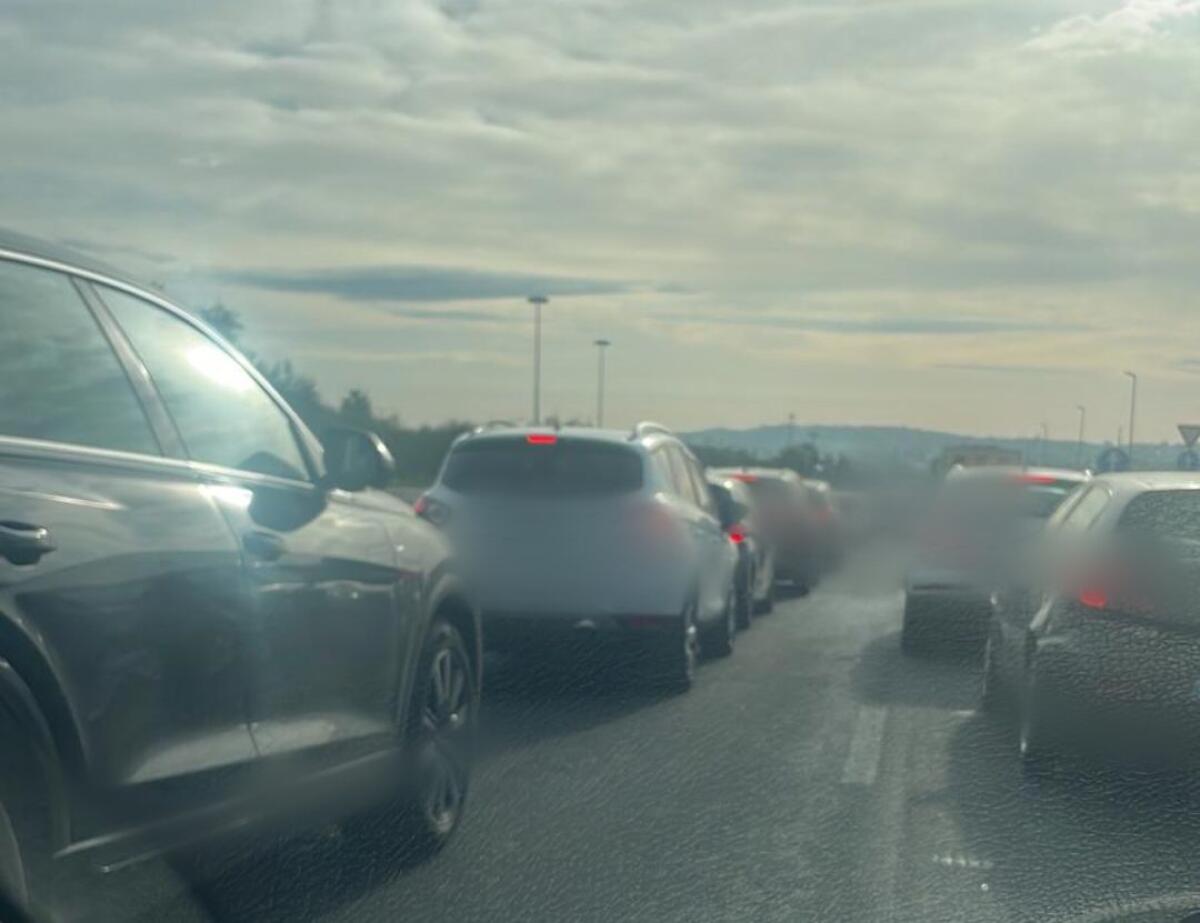 Tangenziale di Catania, camion finisce fuori strada: traffico in tilt. Disagi anche sulla SS121 - 