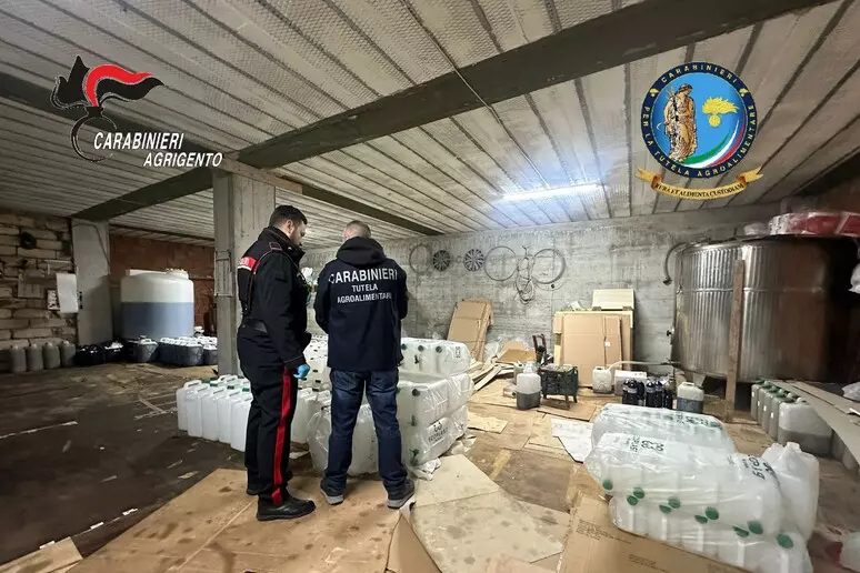 AGRIGENTO. Olio "taroccato" venduto come extravergine: scatta il blitz, 24 indagati