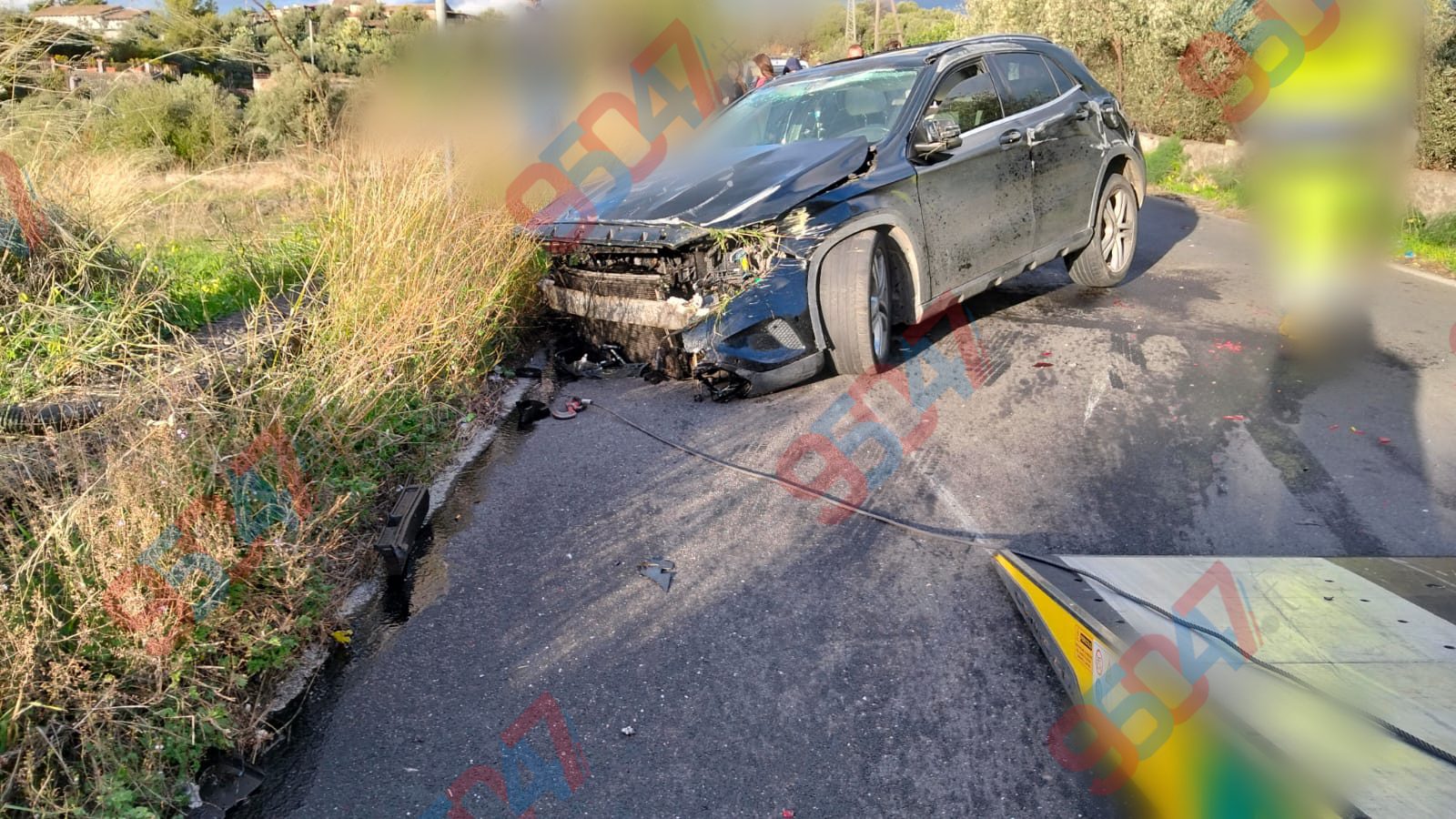 Paternò, auto si ribalta sulla sp229, illeso conducente