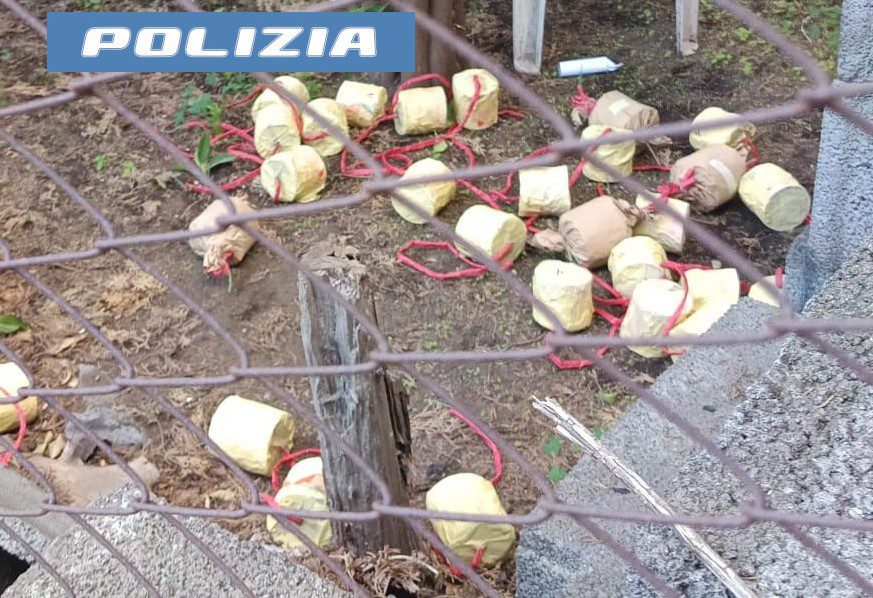 Trasforma il garage in fabbrica di bombe: arrestato 38enne di Misterbianco