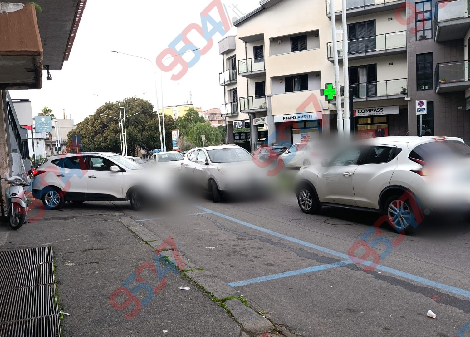 Paternò, inizio settimana complicato per la viabilità: autobus FCE in panne in stazione , traffico in tilt