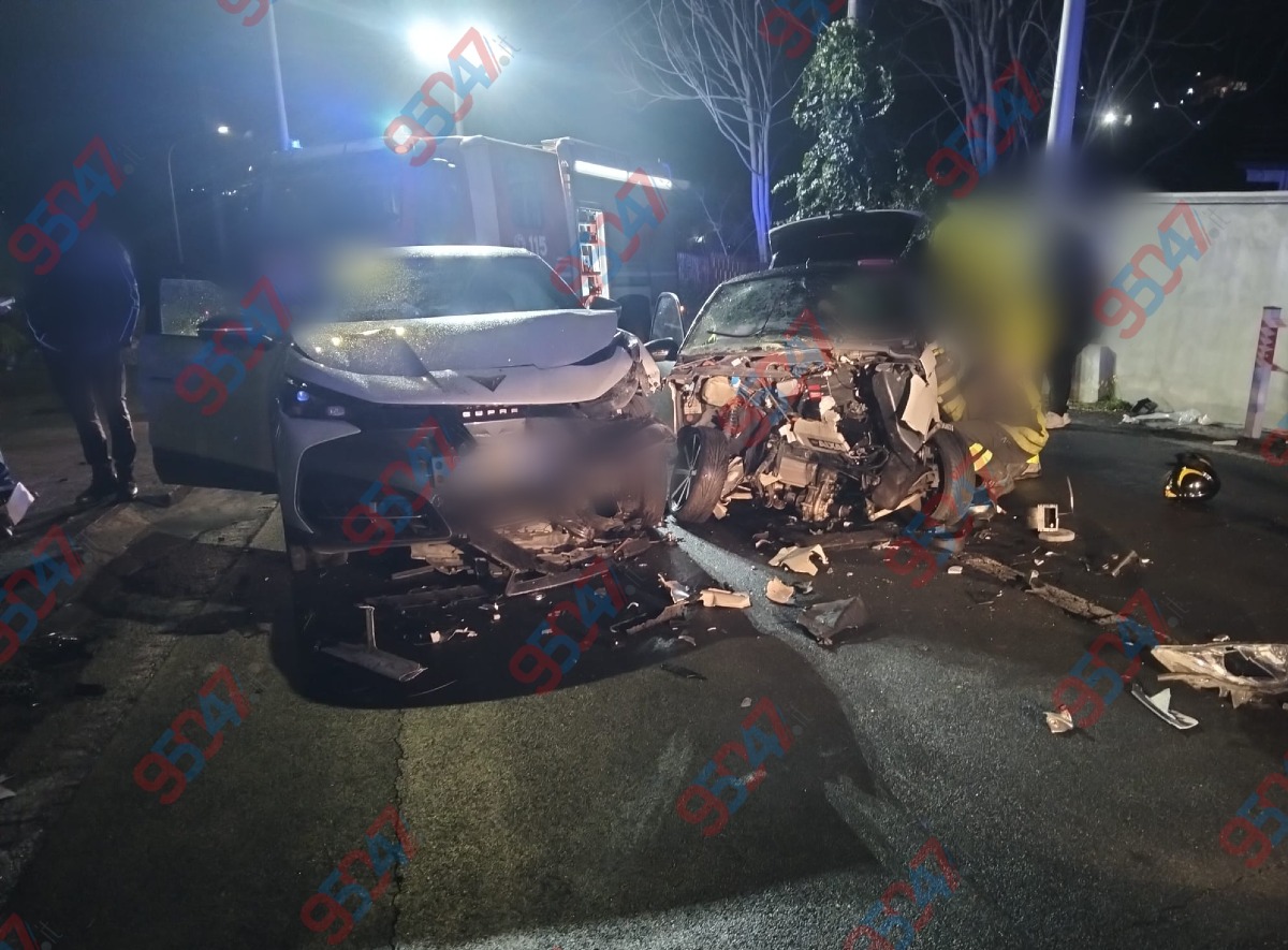 Viagrande, scontro tra minicar e auto ci sarebbe una ferita grave, strada chiusa - 