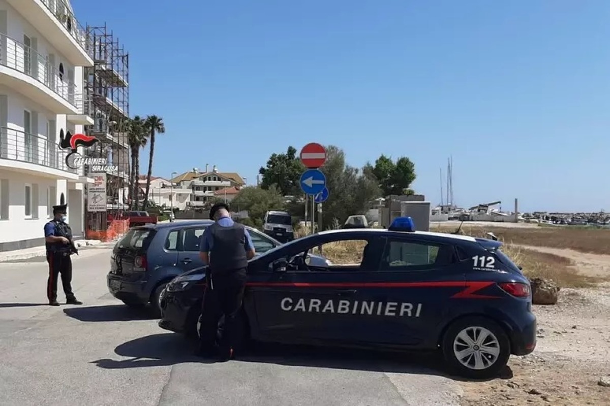 Pachino, insegnante aggredita davanti alla scuola da un genitore: dura condanna del sindaco - 