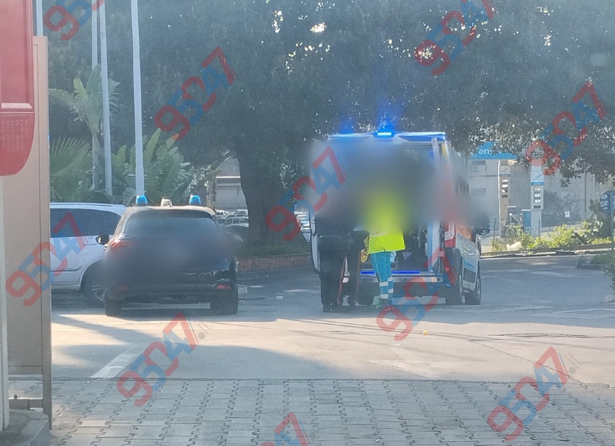 Paura a Paternò: donna colta da malore in via Vittorio Emanuele, soccorsa dal 118 - 