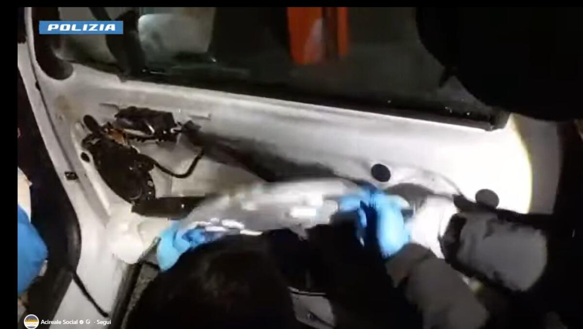 Catania, aveva 4 chili di cocaina in macchina: arrestato un 35enne - 