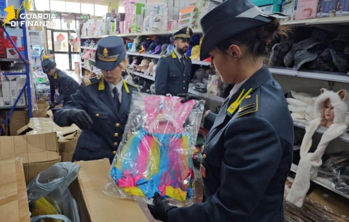 MISTERBIANCO. Sequestrati oltre 120.000 prodotti di Carnevale, giocattoli e cosmetici per bambini non a norma - 