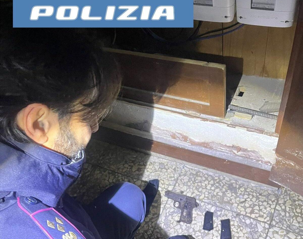 Catania, pistola con matricola abrasa scoperta in un vano contatore a Monte Po - 