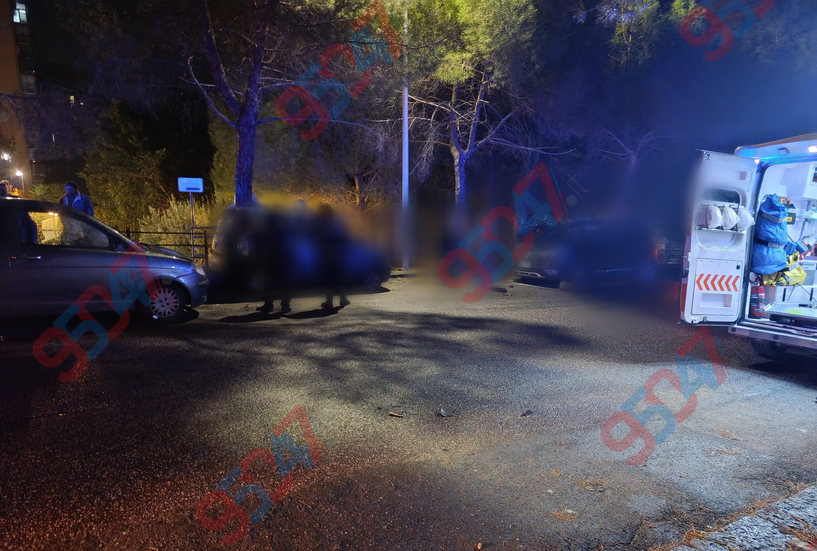 Paternò, scontro tra due auto in via Don Luigi Orione: in una si stacca una ruota, un ferito