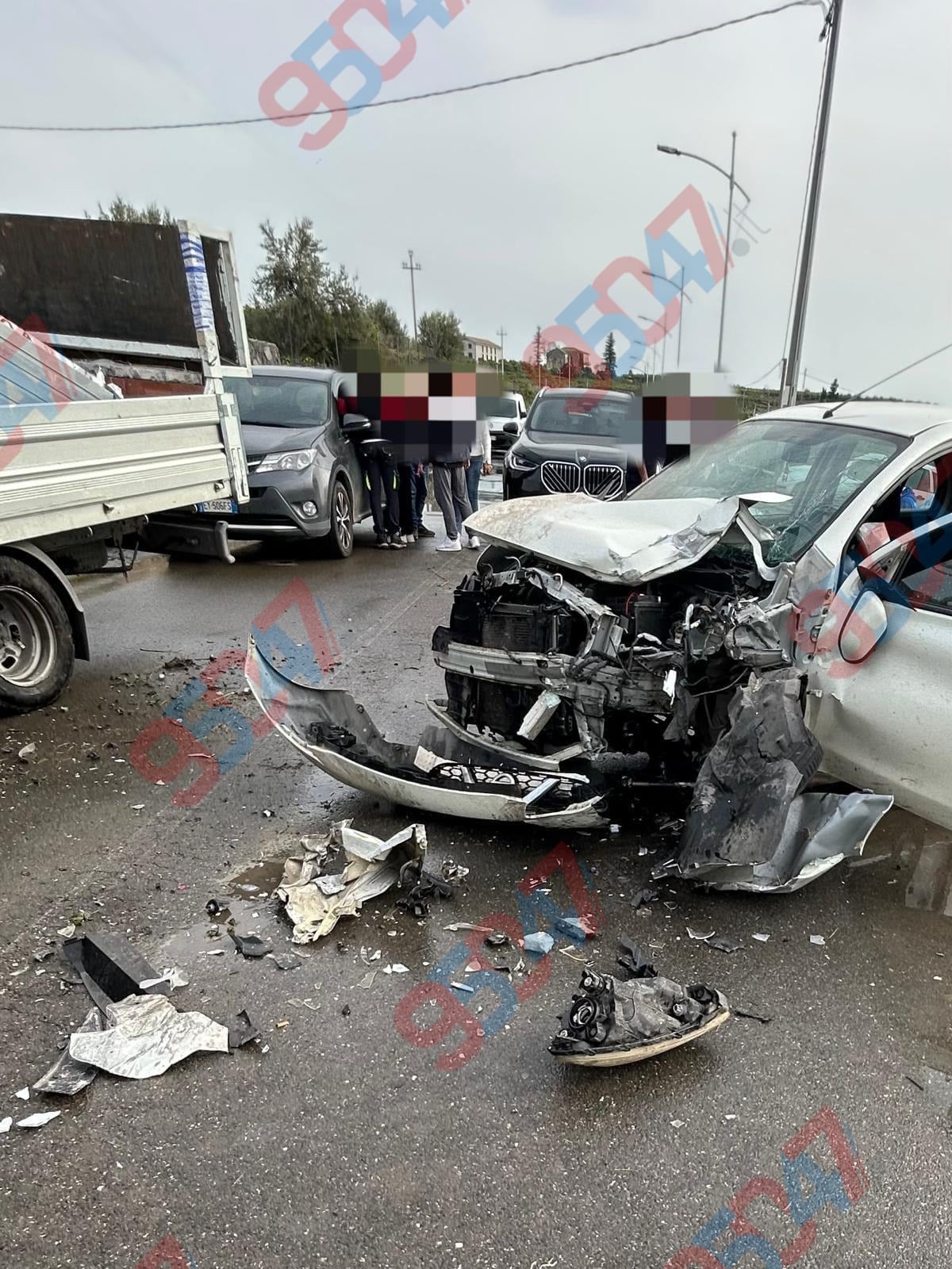 🔴 Paternò, incidente sulla SP 137/I in zona Gianferrante: coinvolti auto e furgone - 