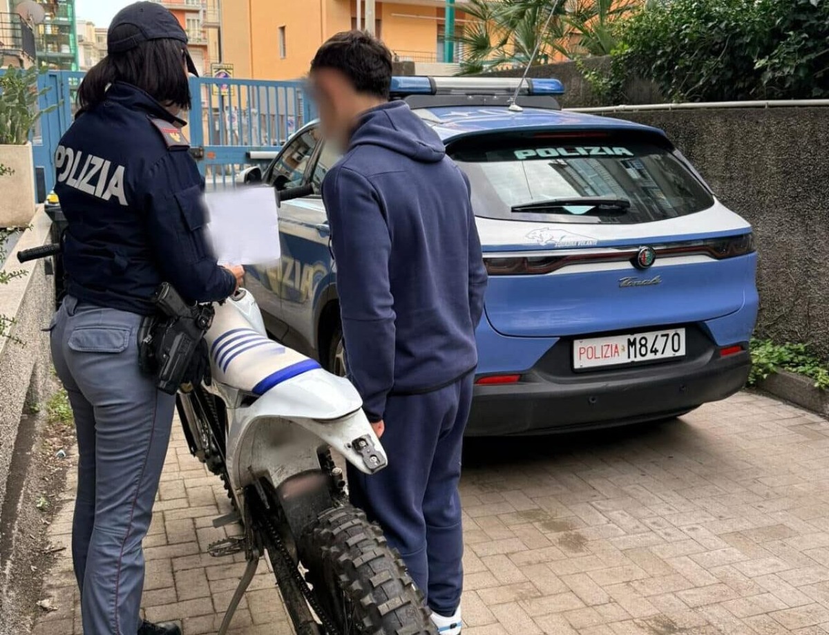 CATANIA. Ruba una moto in strada con un flex e scappa: 18enne incastrato dalle telecamere - 