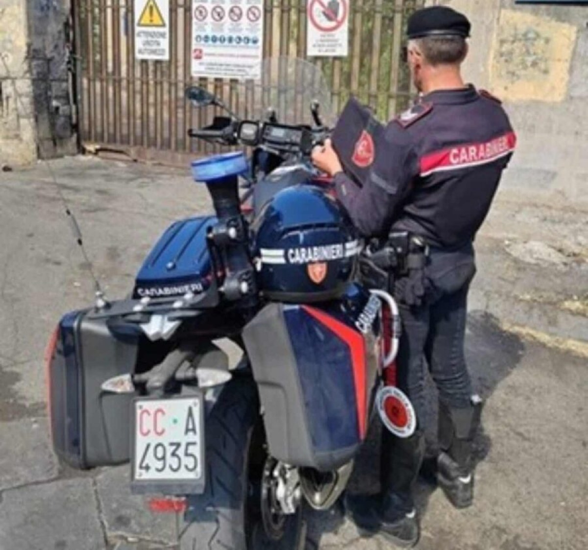 Catania, intruso nel cantiere dell’ex ospedale Vittorio Emanuele: denunciato 34enne - 