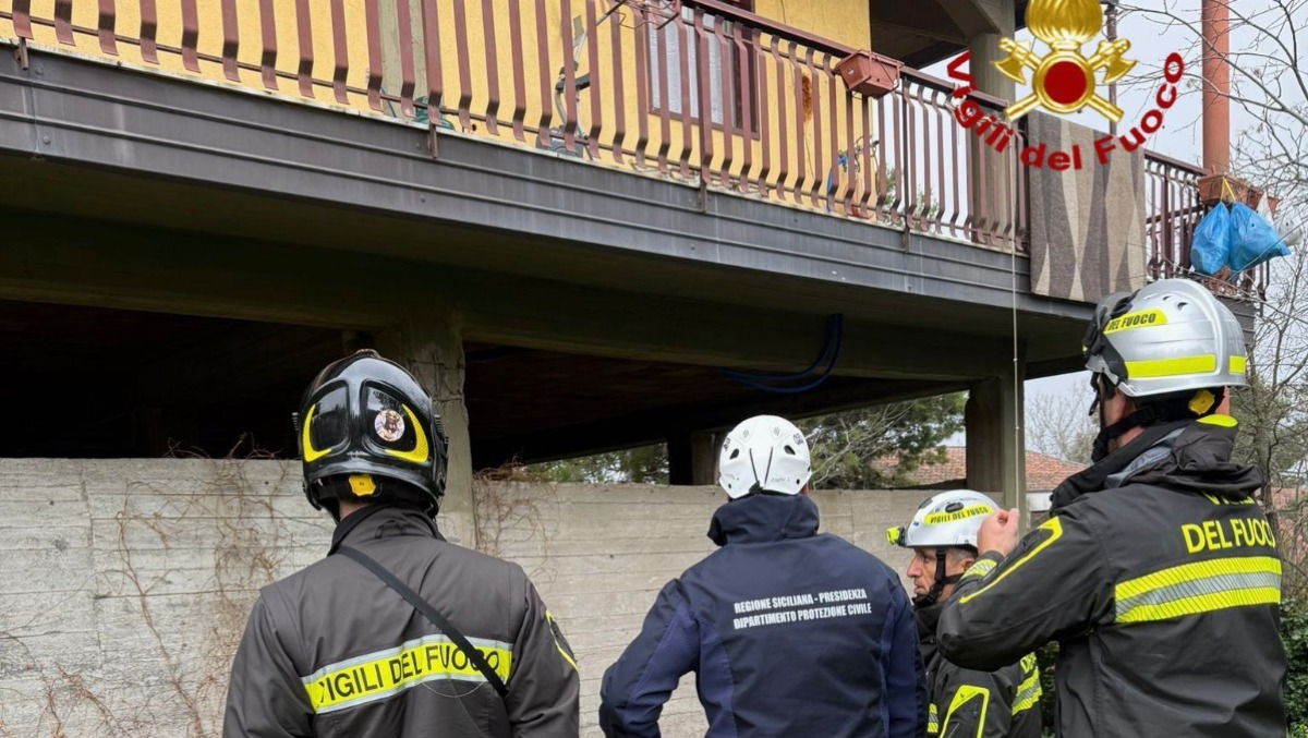 Ragalna, continua l’emergenza: 202 interventi e 151 verifiche ancora da fare, evacuate alcune abitazioni - 