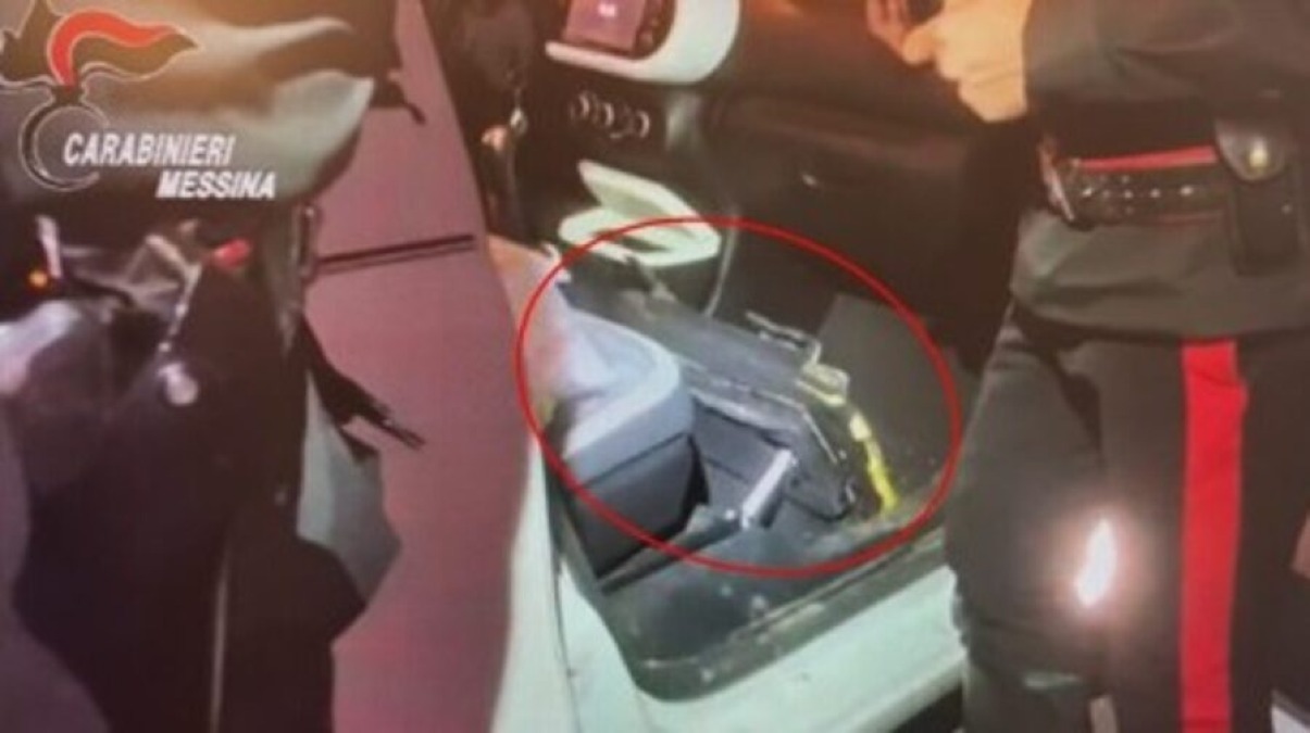 Maxi sequestro di cocaina sul traghetto: arrestata coppia di Catania con 12 chili nascosti nell’auto - 