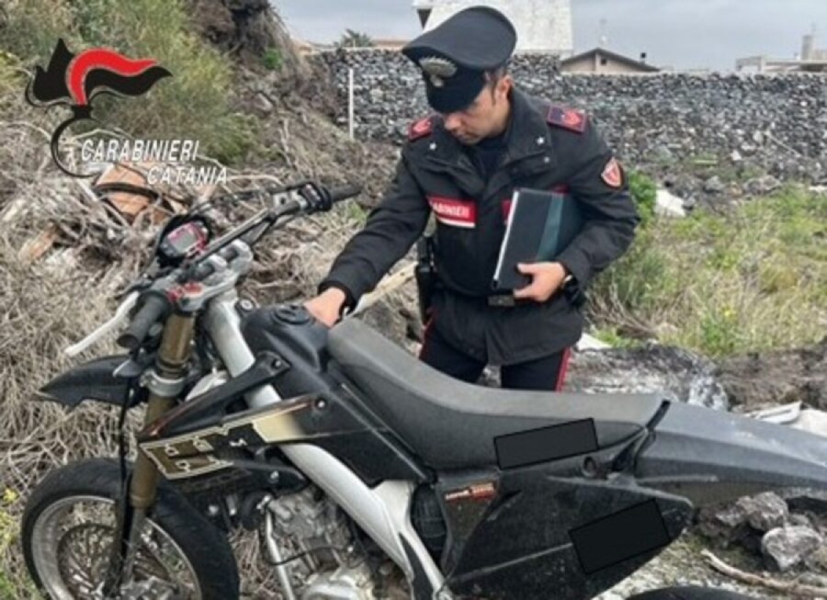 San Gregorio di Catania, tenta di rubare una moto: 24enne denunciato dai Carabinieri - 