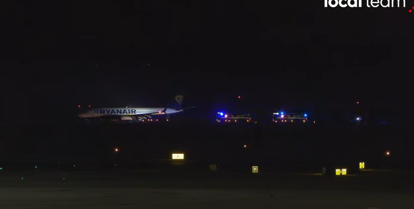 Paura ieri sera su un volo Ryanair da Catania: emergenza per il carrello prima dell’atterraggio a Malpensa - FOTO LOCAL TEAM 