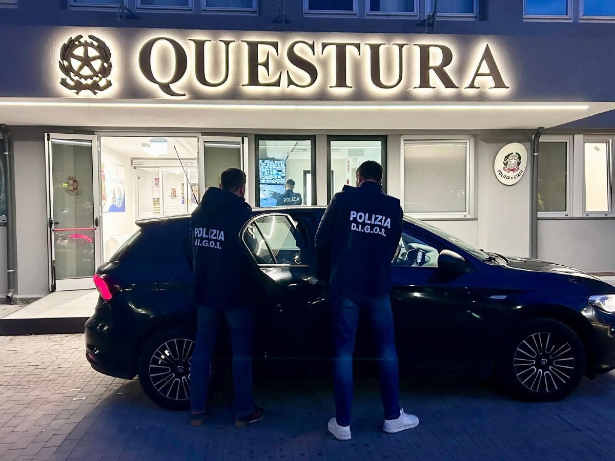 CATANIA: LA POLIZIA DI STATO ARRESTA L’ANARCHICO GIUSEPPE SCIACCA, DEVE SCONTARE LA PENA DEFINITIVA 4 ANNI E 5 MESI DI RECLUSIONE... - 