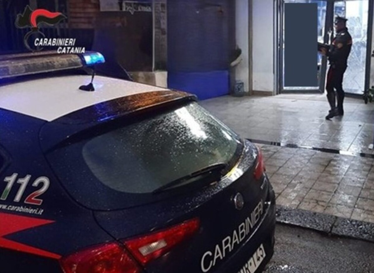 CATANIA. Spaccata fallita nella notte: Carabinieri arrestano un 55enne, denunciato il complice - 