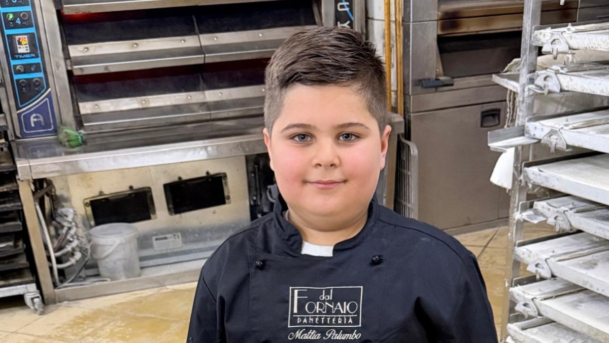 Paternò, a 8 anni fa pubblicità al panificio del papà: 600 mila visualizzazioni e arrivano i “leoni da tastiera” - 