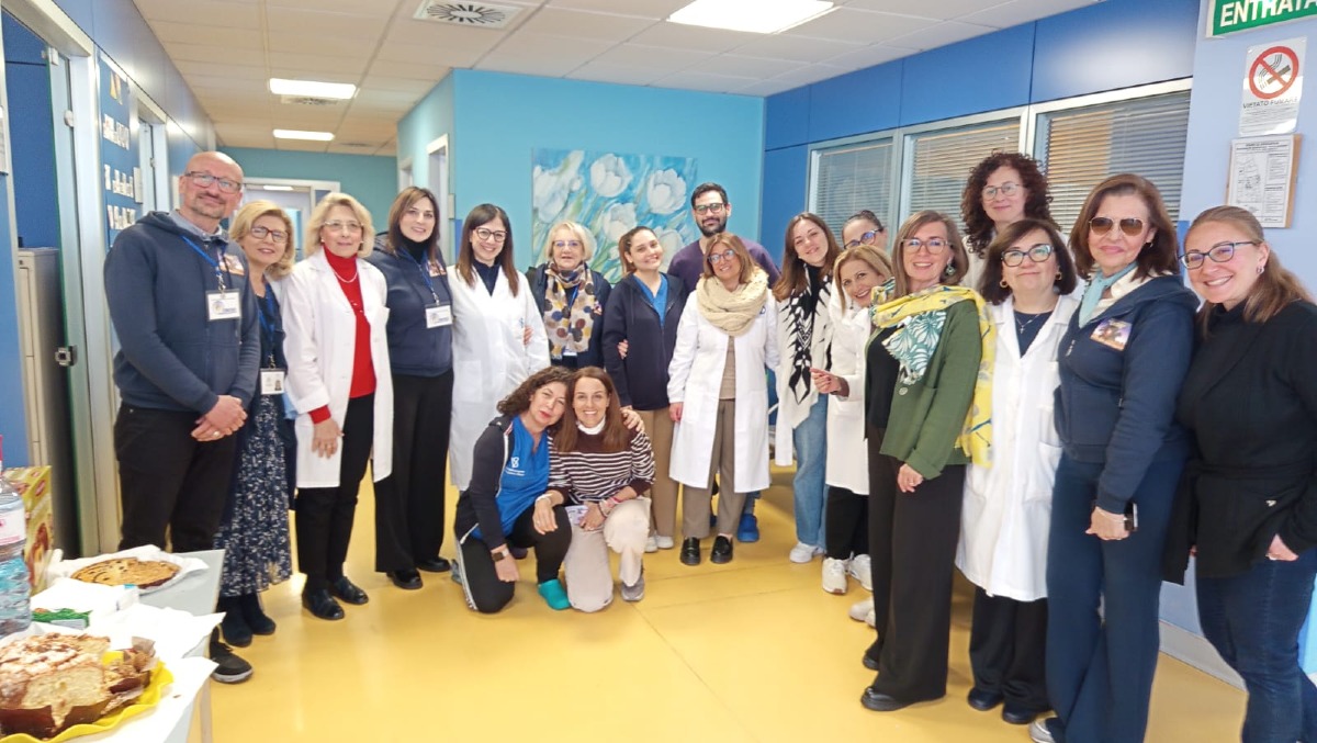 Paternò, Pasqua di solidarietà: Enosis dona sorrisi ai bambini di Villa Sandra - 