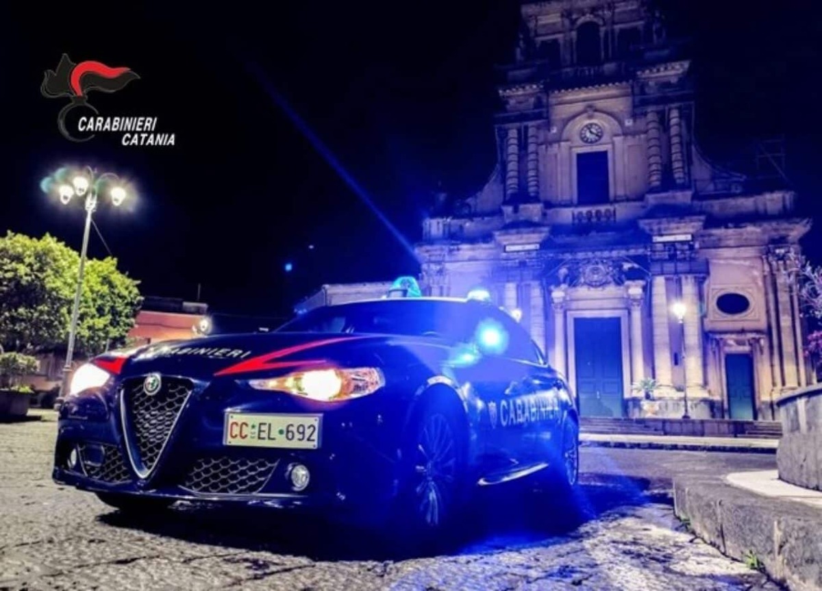 Santa Venerina, gira con auto rubata e targhe false: denunciato 33enne - 