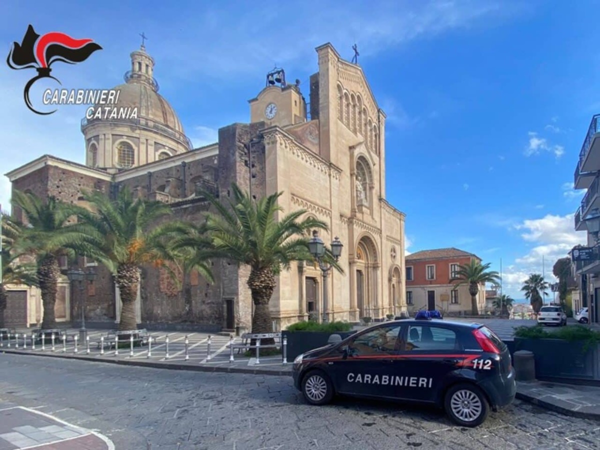 Misterbianco, tenta di rubare cavi di rame dalla centrale idrica: arrestato 33enne - 