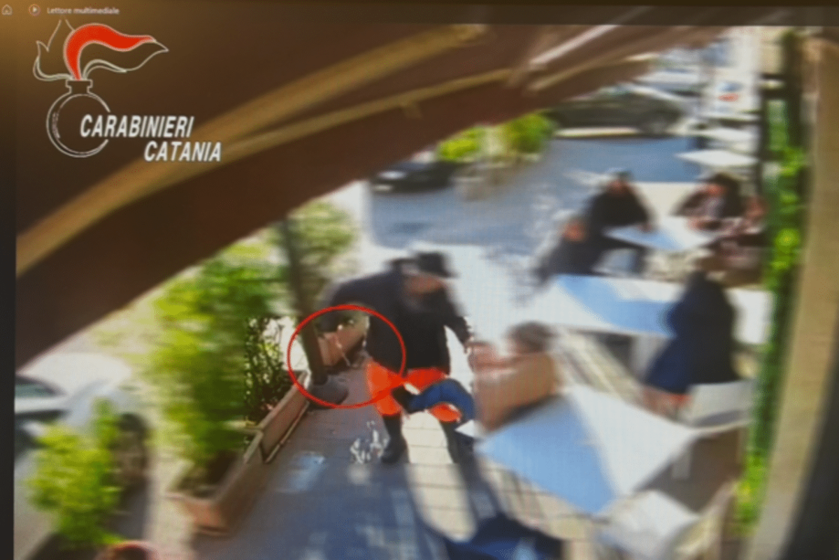 Calatabiano, geloso delle attenzioni alla sorella accoltella 76enne: arrestato 59enne - 