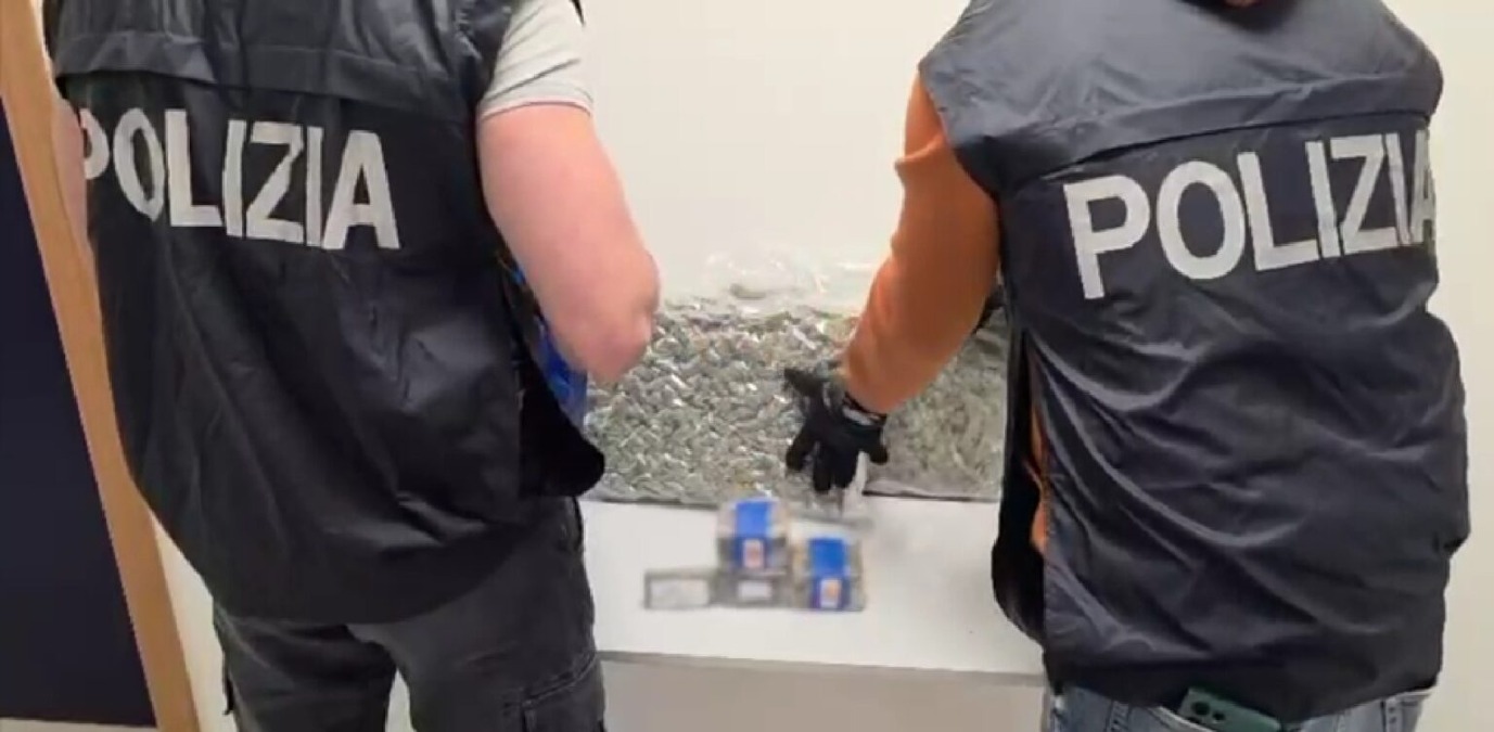Mascali, consegna di droga in strada: arrestati due corrieri con oltre 5 chili tra hashish e marijuana - 