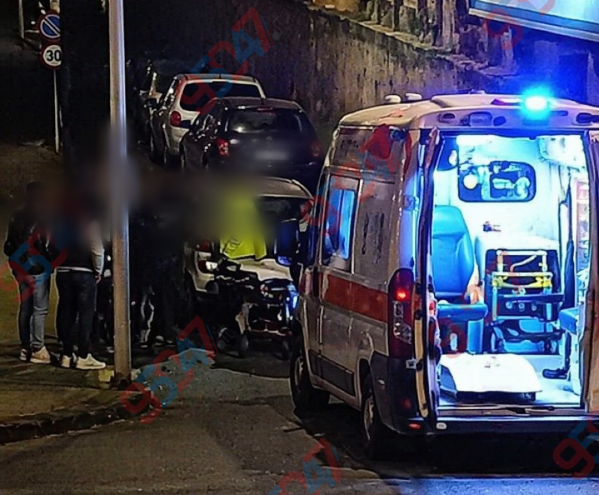 🚨 ULTIM’ORA Paternò, incidente in via Stazione: intervento dell’ambulanza, coinvolti scooter e auto - 