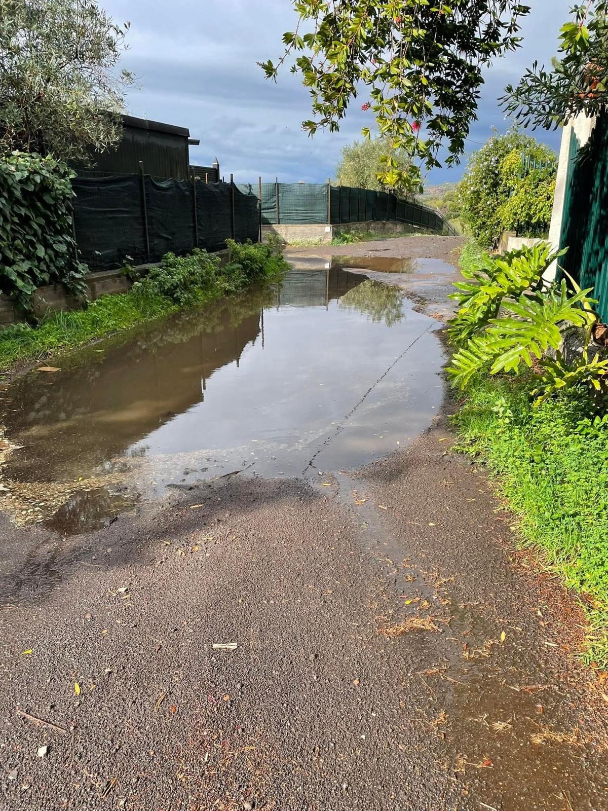 Ragalna, “35 anni di tasse ma senza servizi”: la denuncia da via Sant’Anna - 