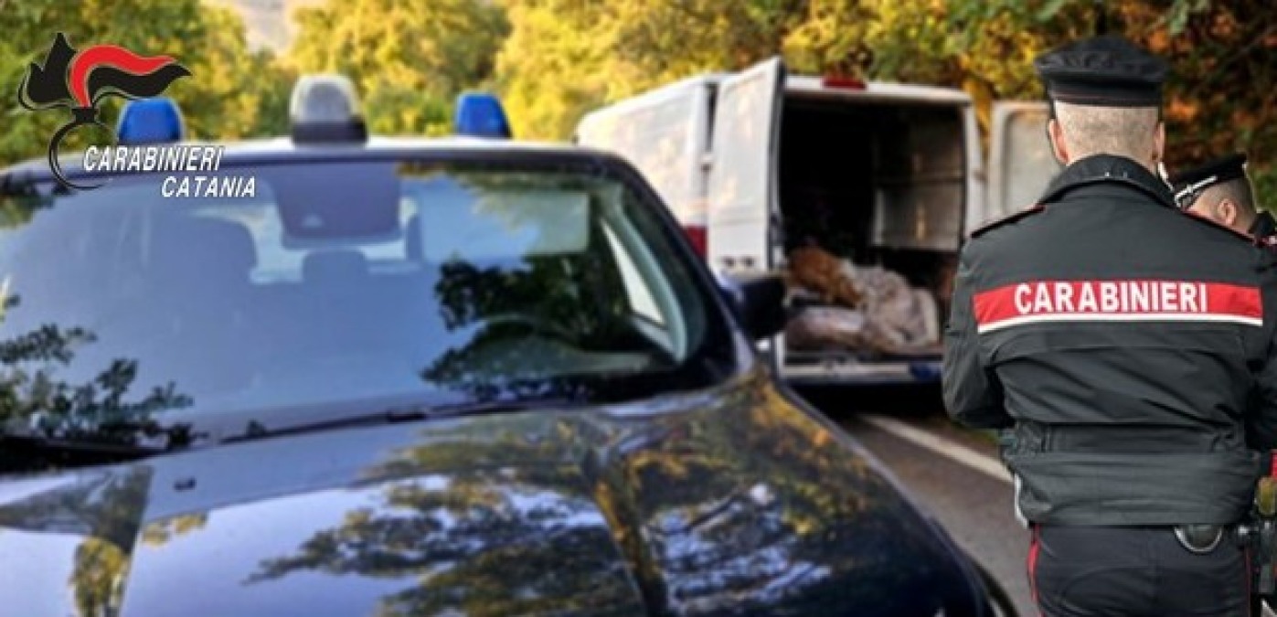 Mascalucia, scaricano rifiuti edili in strada: sorpresi in flagrante dai Carabinieri, due denunciati - 