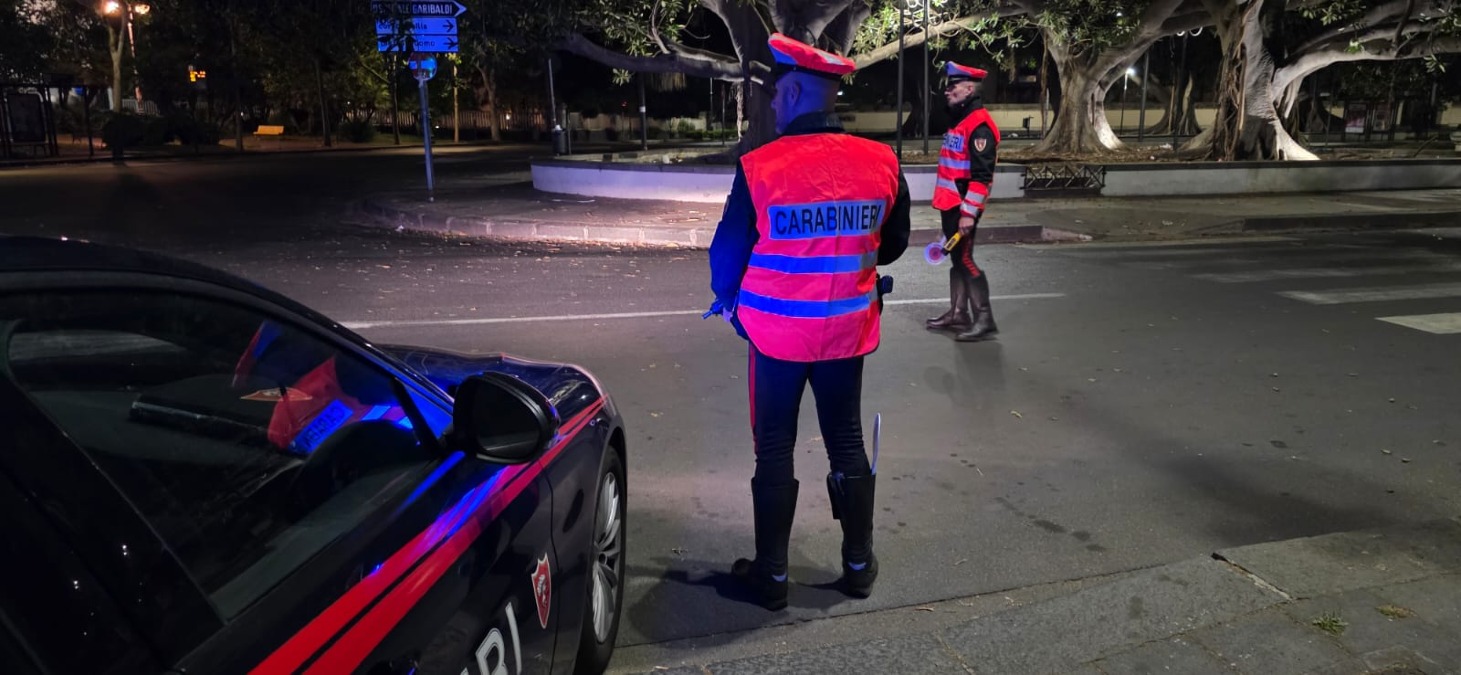 CATANIA, BLITZ SULLA MOVIDA: 390 PERSONE CONTROLLATE, MULTE PER OLTRE 30MILA EURO E STRETTA SU DROGA E PARCHEGGIATORI ABUSIVI - 