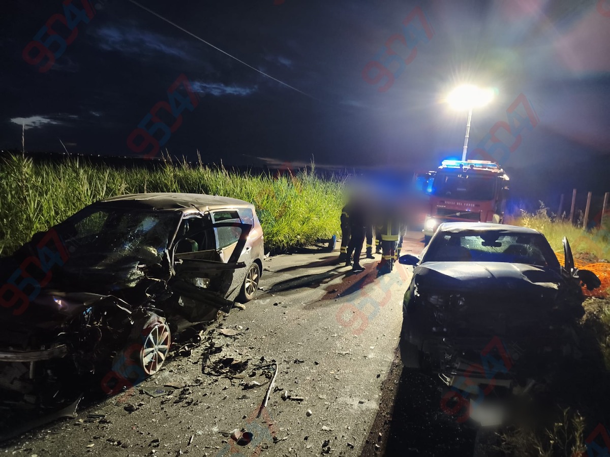 🔴🔴 ULTIM’ORA – Motta Sant’Anastasia, violento scontro tra due auto sulla Policara: due feriti - 