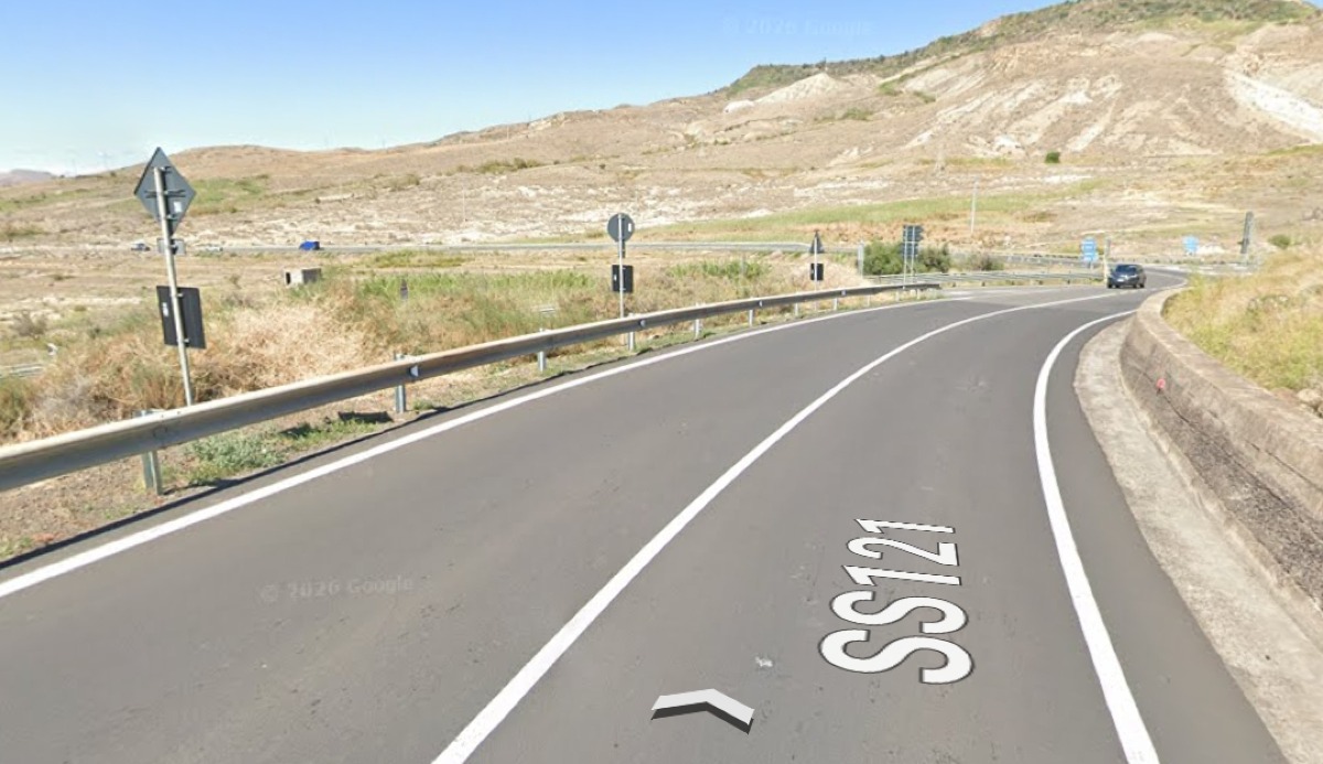 🔴🔴 AGGIORNAMENTO. Biancavilla, riaperta la SS121 dopo l’incidente: due feriti e atterraggio dell’elisoccorso