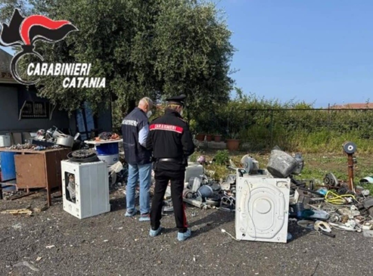 Riposto, scoperta discarica abusiva: denunciato un 51enne - 