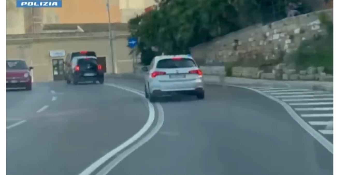 SULLA SIRACUSA-CATANIA CON 10 CHILI DI HASHISH IN AUTO: ARRESTATO 67ENNE CATANESE - 