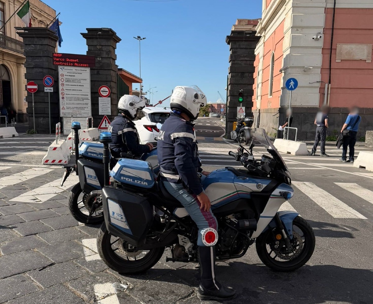 Catania accoglie 15mila turisti: stretta contro abusivi e traffico caos - 