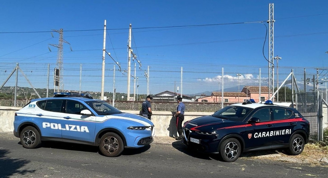Acireale, entra nel bar del distributore e rapina il cassiere nella notte: arrestato 42enne - 